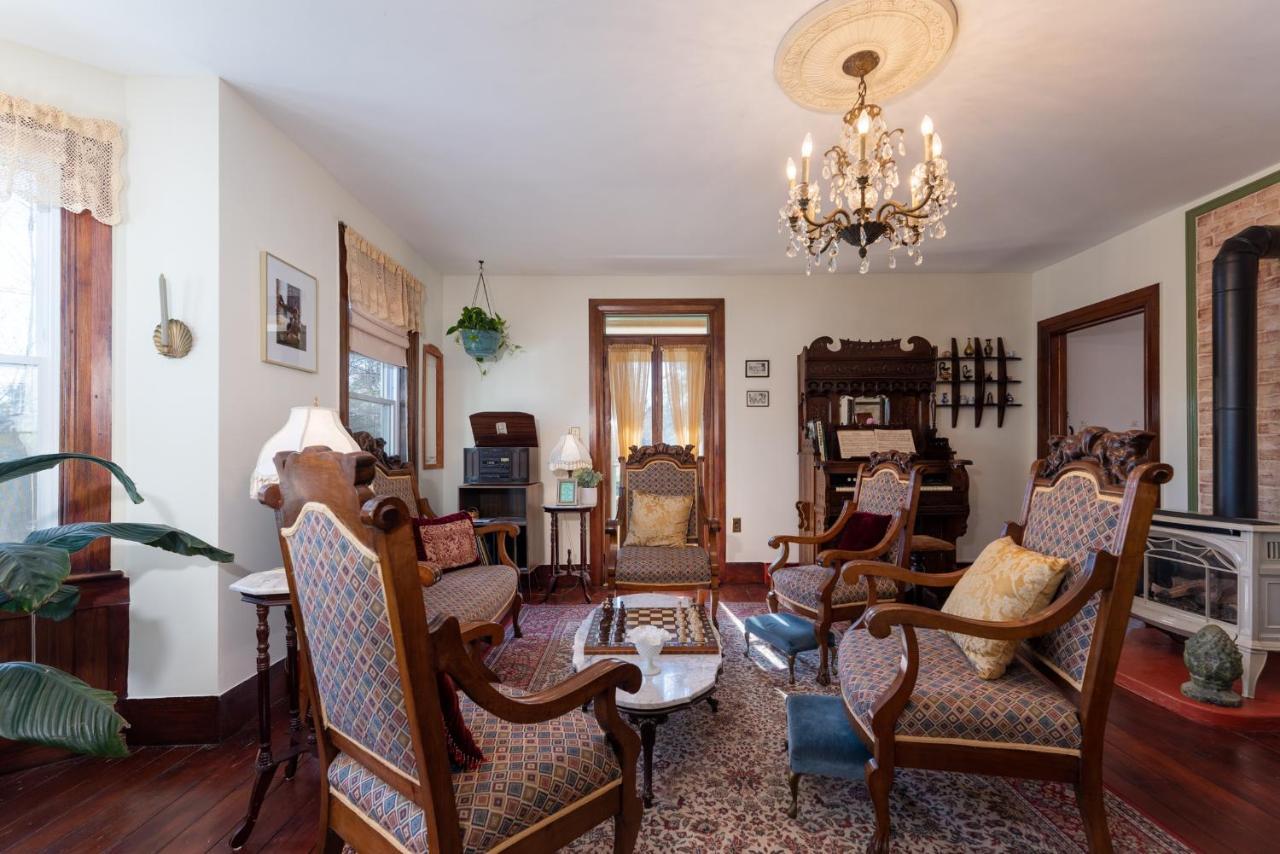 Saratoga Farmstead B&B Саратога Спрингс Екстериор снимка