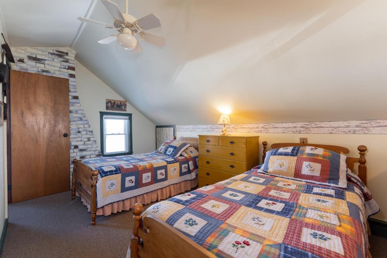 Saratoga Farmstead B&B Саратога Спрингс Екстериор снимка