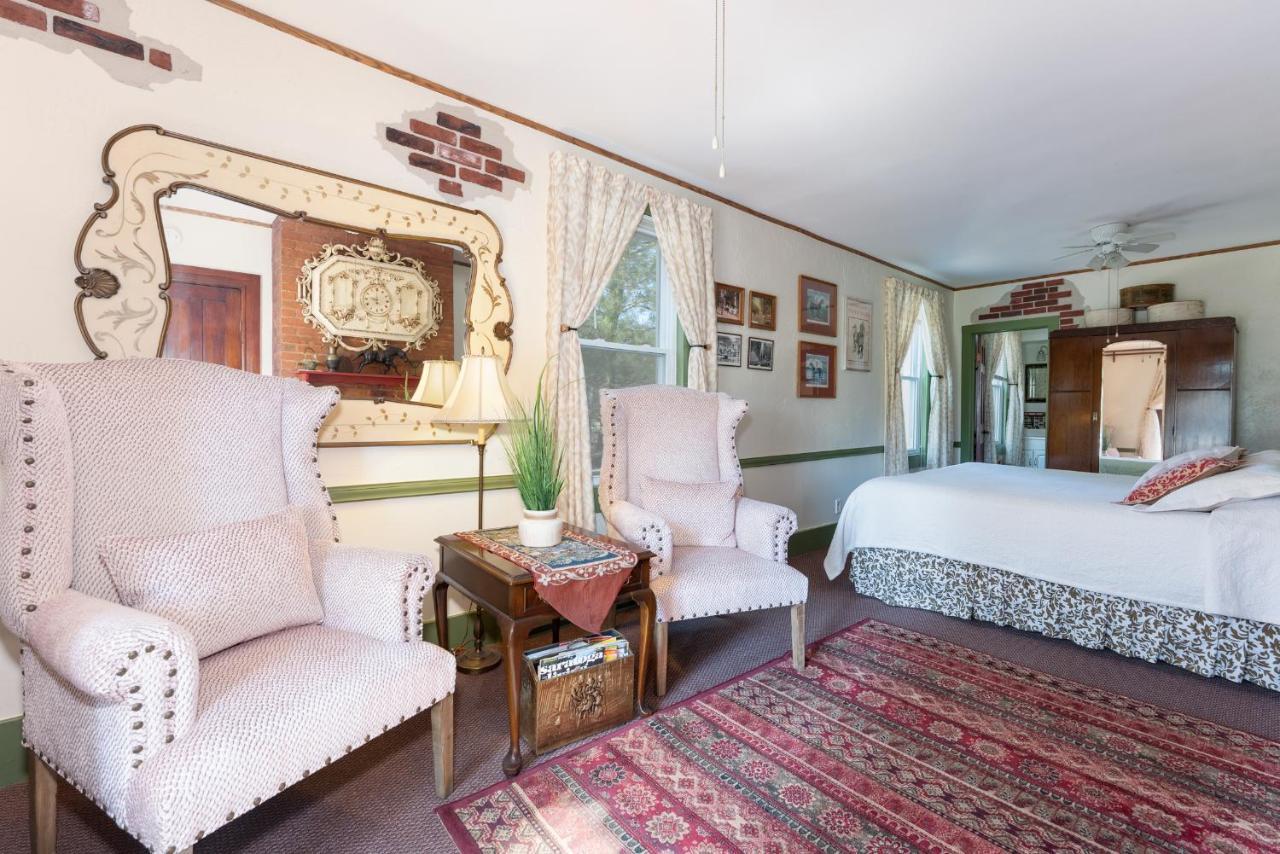 Saratoga Farmstead B&B Саратога Спрингс Екстериор снимка