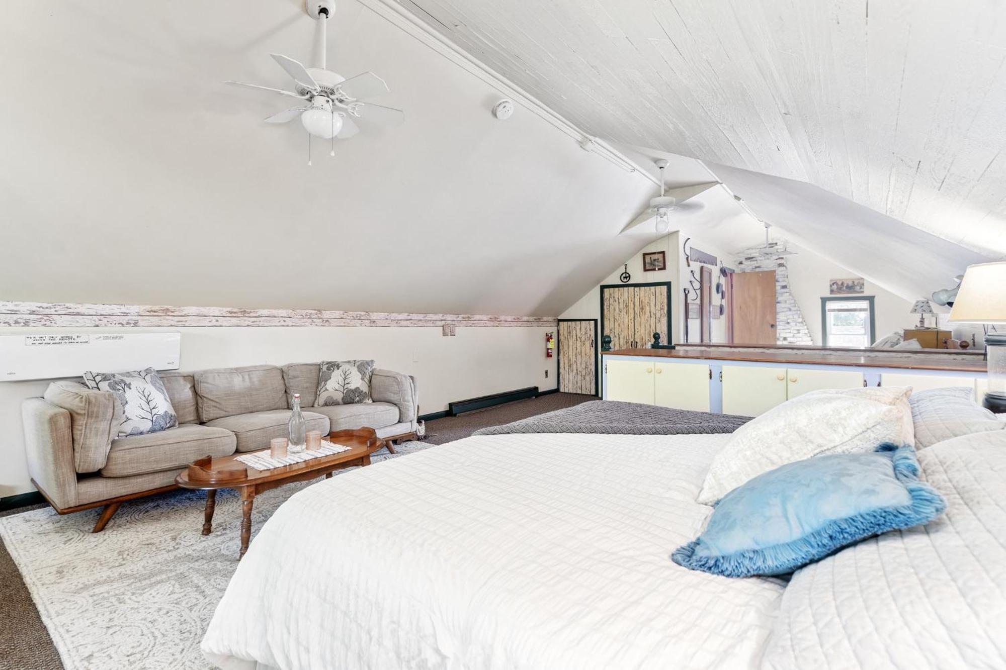 Saratoga Farmstead B&B Саратога Спрингс Екстериор снимка