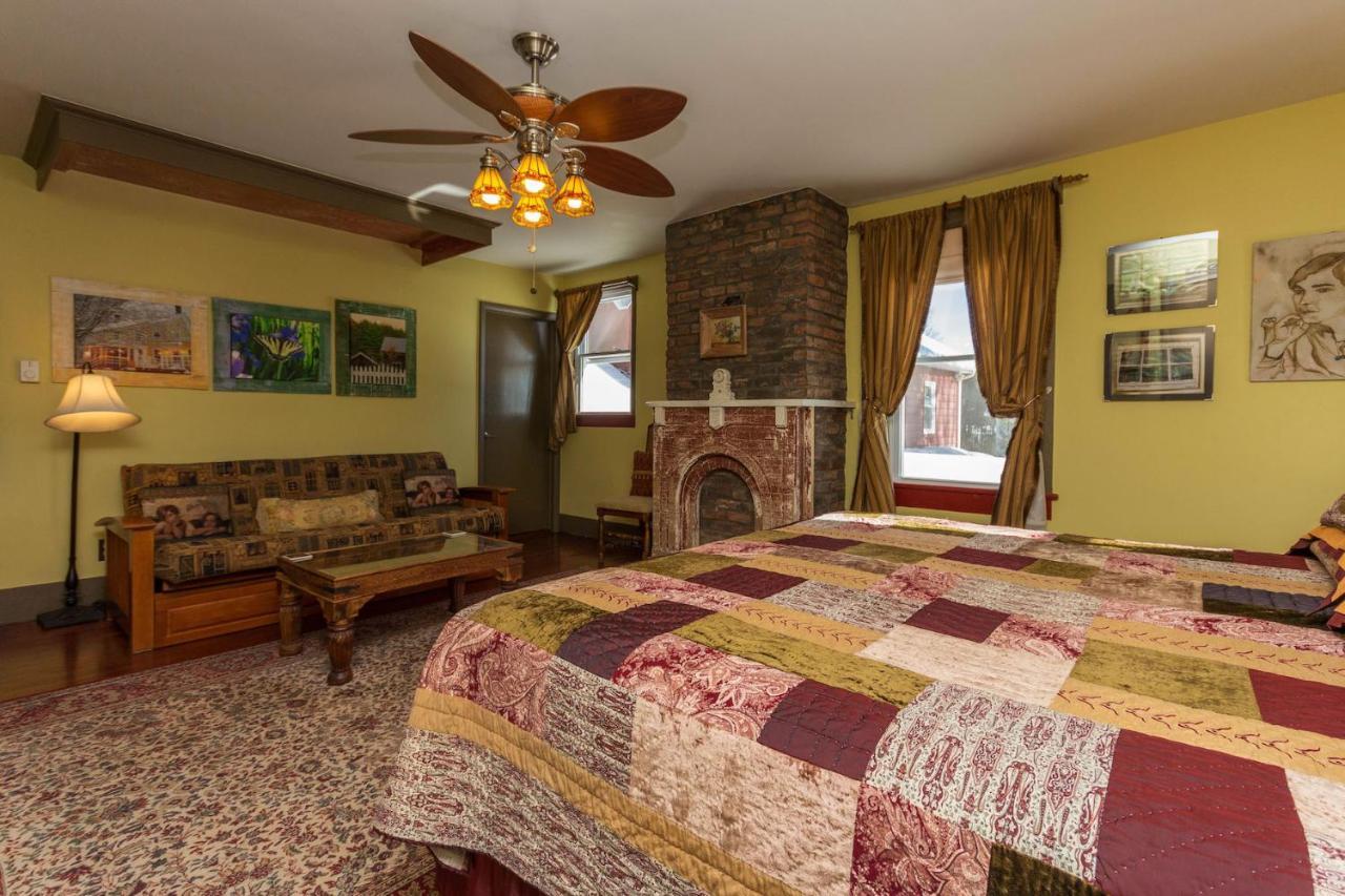 Saratoga Farmstead B&B Саратога Спрингс Стая снимка